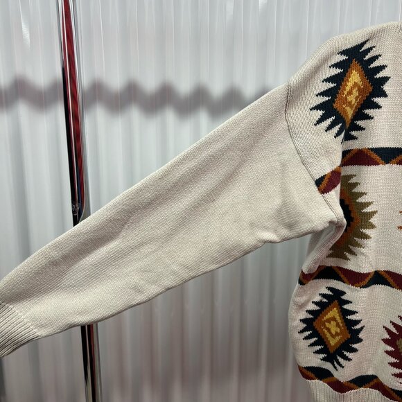 Christopher Barnes Sweater - Picture 5 of 6